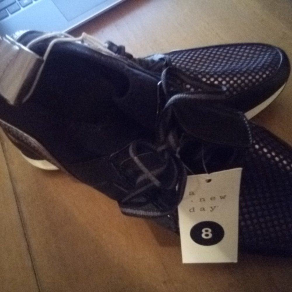 Trendy Sneakers
